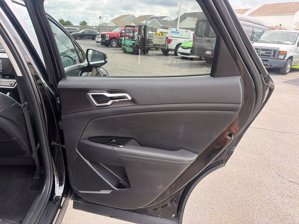 Used 2023 Kia Sportage EX AWD/4WD image 45
