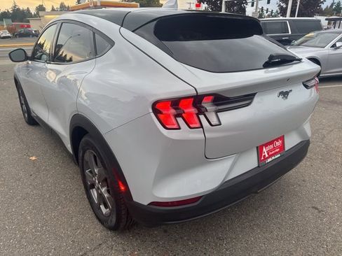 Used 2022 Ford Mustang Mach-E Select image 7