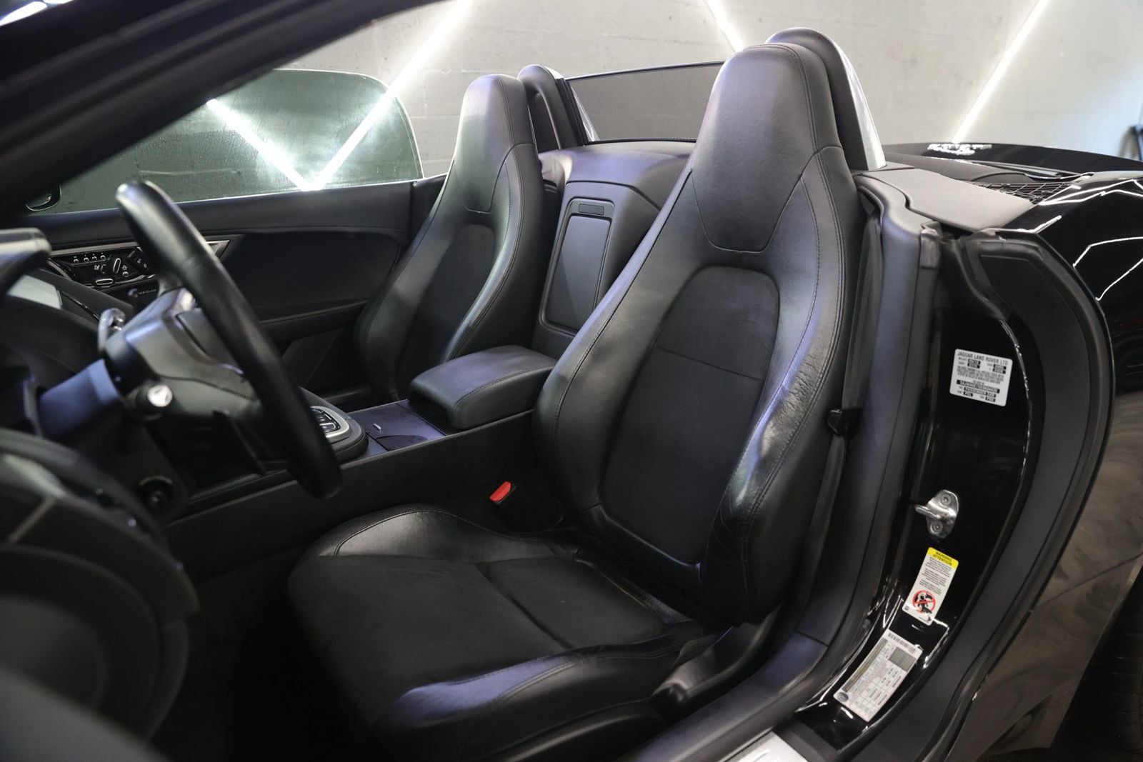 Used 2014 Jaguar F-TYPE Convertible RWD image 14