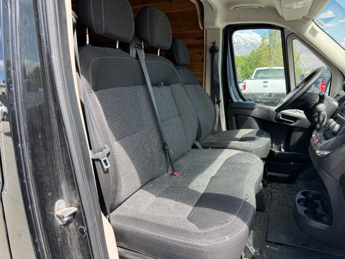 Used 2015 RAM ProMaster 2500 w/ Cargo Convenience Group image 12