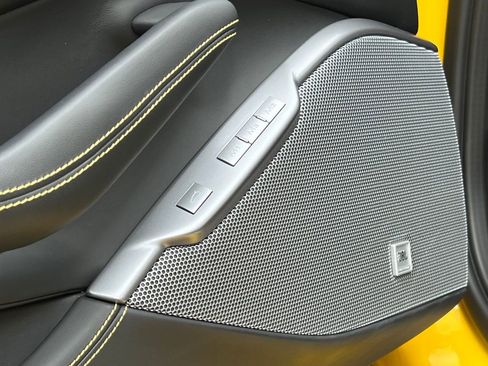 Used 2022 Ferrari Portofino M RWD image 47