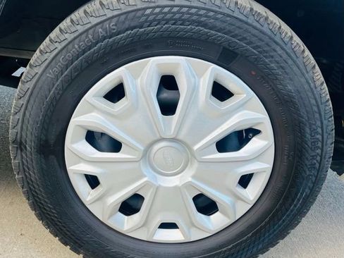 Used 2023 Ford Transit 350 XLT image 7