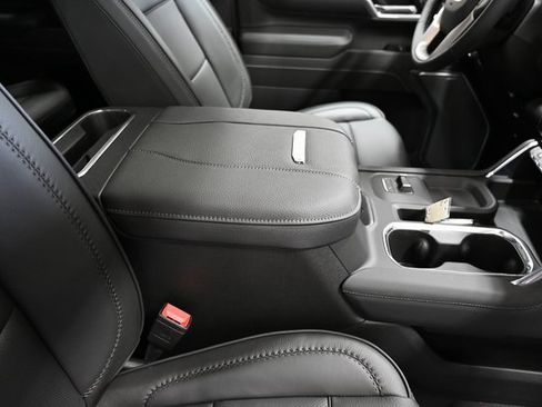 New 2026 GMC Sierra 3500 Denali w/ Denali Reserve Package image 25