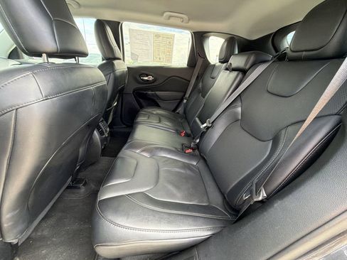 Used 2023 Jeep Cherokee Altitude Lux AWD/4WD image 21