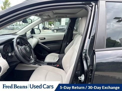 Used 2023 Toyota Corolla Cross LE w/ Moonroof Package AWD/4WD image 20