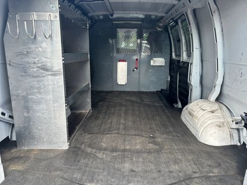 Used 2013 Chevrolet Express 1500 RWD image 14