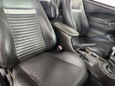 Used 2004 Ford Mustang Mach 1 RWD image 11