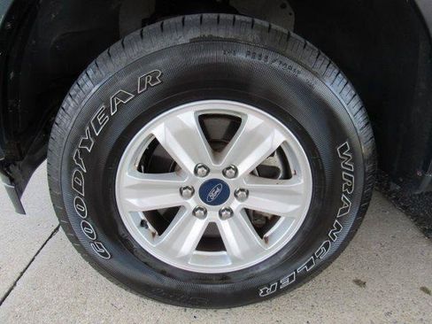Used 2018 Ford F150 XLT w/ Equipment Group 301A Mid AWD/4WD image 8