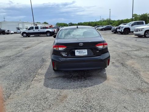 Used 2024 Toyota Corolla LE FWD image 8