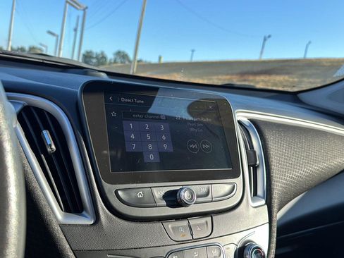 Used 2024 Chevrolet Malibu LT image 21