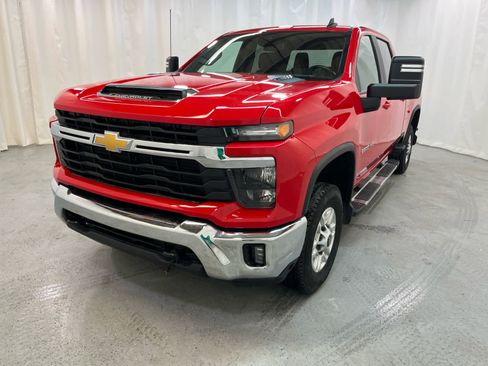 Used 2024 Chevrolet Silverado 2500 LT w/ Convenience Package image 1