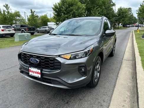 Used 2025 Ford Escape ST-Line Select AWD/4WD image 6