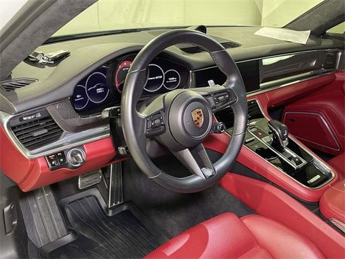 Used 2021 Porsche Panamera GTS image 4