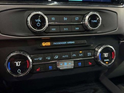 Used 2022 Ford F250 Limited w/ FX4 Off-Road Package AWD/4WD image 32