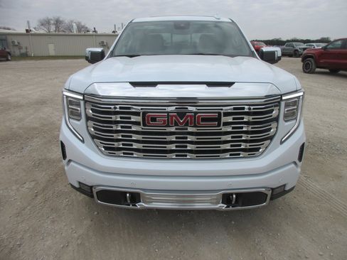 New 2026 GMC Sierra 1500 Denali image 12