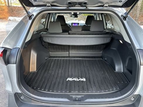 Used 2024 Toyota RAV4 XLE image 22