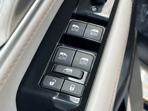 Used 2022 Jeep Grand Wagoneer Series I AWD/4WD image 33