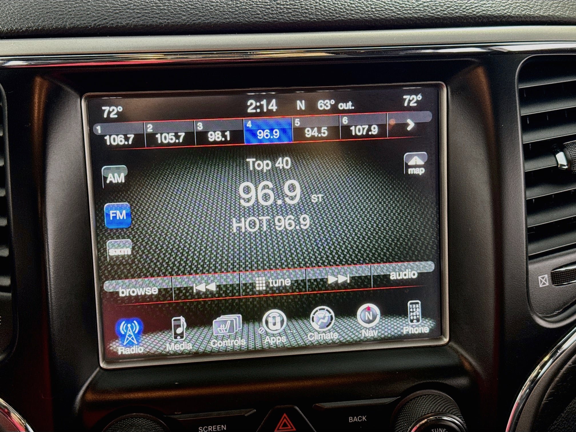 Used 2017 Jeep Grand Cherokee Altitude AWD/4WD image 18