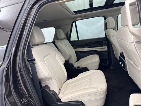 Used 2021 Ford Expedition Max Platinum AWD/4WD image 31
