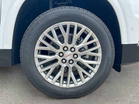 New 2026 GMC Acadia Denali w/ Super Cruise Package FWD image 19