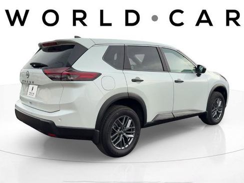 Certified 2025 Nissan Rogue S image 7