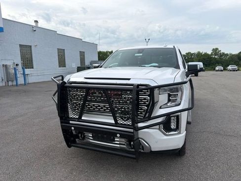 Used 2019 GMC Sierra 1500 Denali w/ Denali Ultimate Package AWD/4WD image 4
