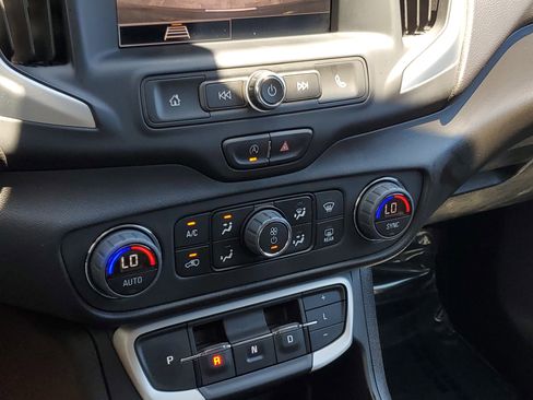 Used 2023 GMC Terrain SLE w/ Driver Convenience Package FWD image 29