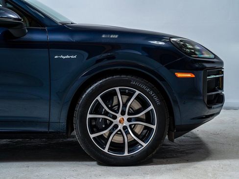 New 2026 Porsche Cayenne E-Hybrid Coupe image 12