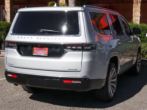Used 2022 Jeep Grand Wagoneer Series II w/ Convenience Group III image 9