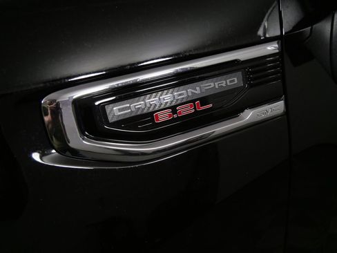 Used 2021 GMC Sierra 1500 Denali w/ Denali Carbonpro Edition AWD/4WD image 10