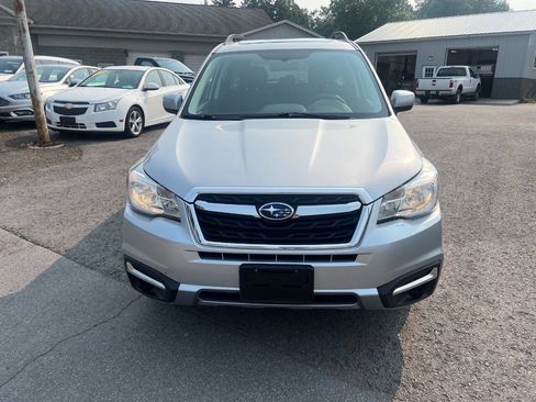Used 2017 Subaru Forester 2.5i Premium w/ All-Weather Package image 9