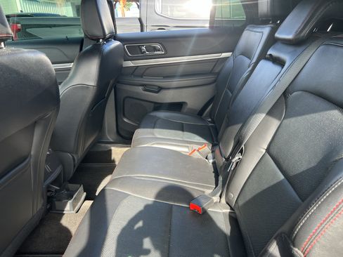 Used 2018 Ford Explorer Sport AWD/4WD image 10