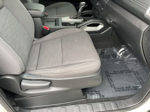 Used 2023 Nissan Frontier SV image 24