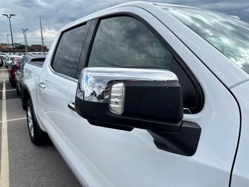 Used 2023 Chevrolet Silverado 1500 LTZ w/ Technology Package AWD/4WD image 11