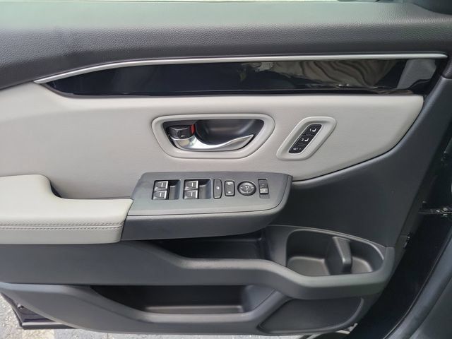 Used 2024 Honda Pilot Touring image 13
