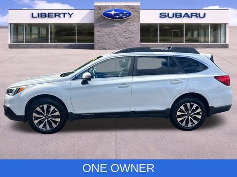 Used 2016 Subaru Outback 2.5i Limited AWD/4WD image 3