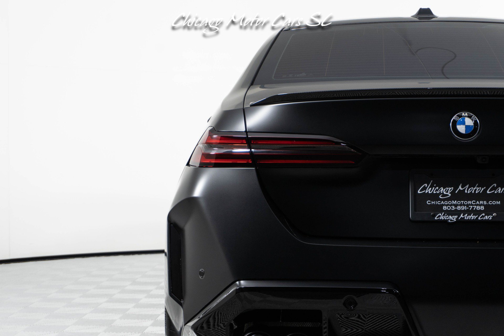 Used 2025 BMW M5 w/ Carbon Package AWD/4WD image 19