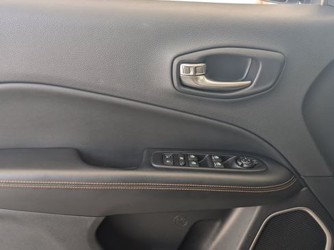Used 2021 Jeep Compass Limited FWD image 15