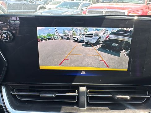 Used 2024 Chevrolet Trax RS w/ Sunroof Package image 19