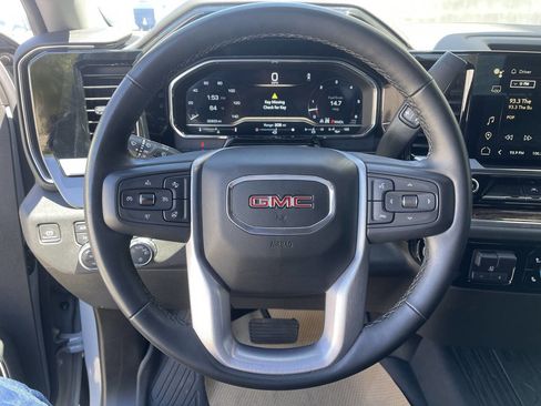 Used 2024 GMC Sierra 1500 SLE AWD/4WD image 14