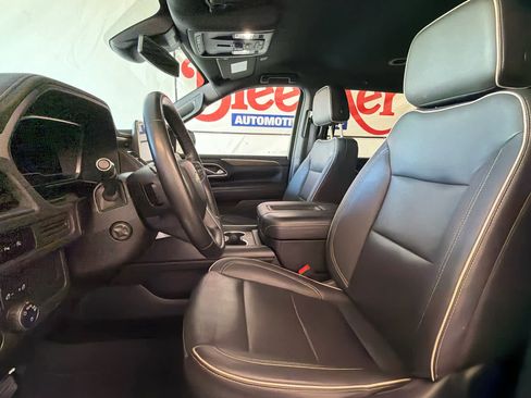 Used 2023 Chevrolet Suburban Premier image 14