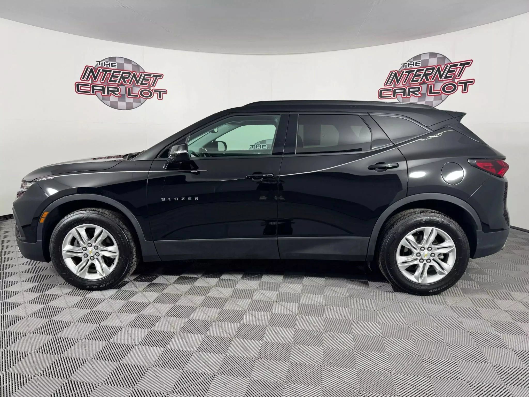 Used 2020 Chevrolet Blazer LT FWD image 4