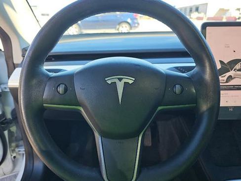 Used 2021 Tesla Model 3 Long Range image 9
