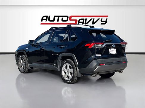 Used 2020 Toyota RAV4 Limited image 5