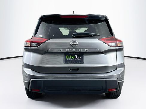 Used 2025 Nissan Rogue SV w/ SV Premium Package FWD image 7