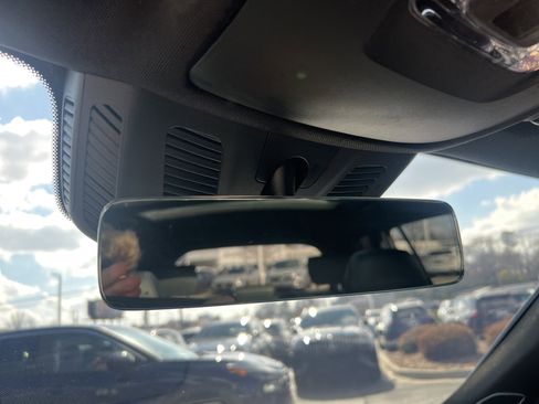 Certified 2021 Mercedes-Benz GLB 35 AMG 4MATIC image 27