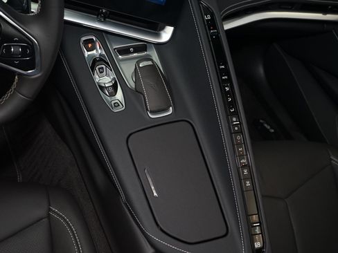 Used 2024 Chevrolet Corvette Z06 RWD image 20