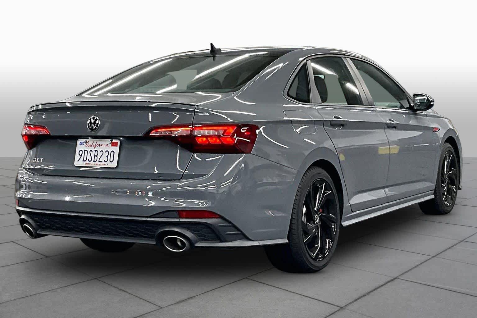 Used 2023 Volkswagen Jetta GLI Autobahn FWD image 12