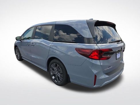 New 2026 Honda Odyssey Touring image 6