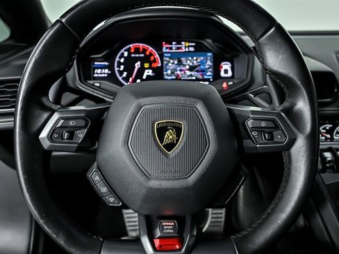 Used 2015 Lamborghini Huracan LP 610-4 AWD/4WD image 26